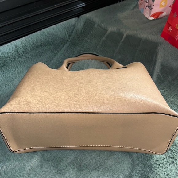 NWOT Tan Charming Charlie Handbag - Picture 5 of 9